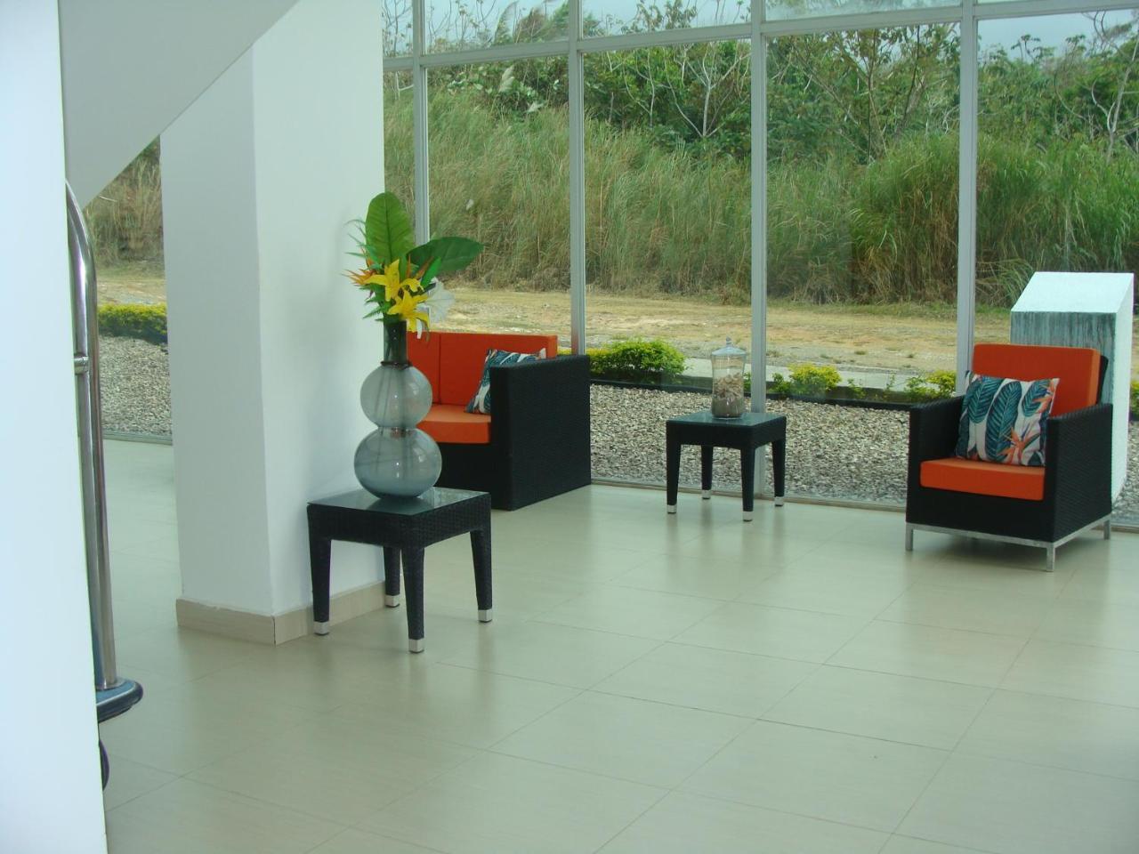Apartamento En Balabeach Maria Chiquita In Front Of The Beach 2Hab Colon Buitenkant foto